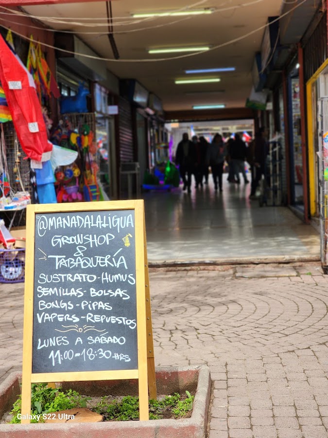 Manada Grow & Tabaquería