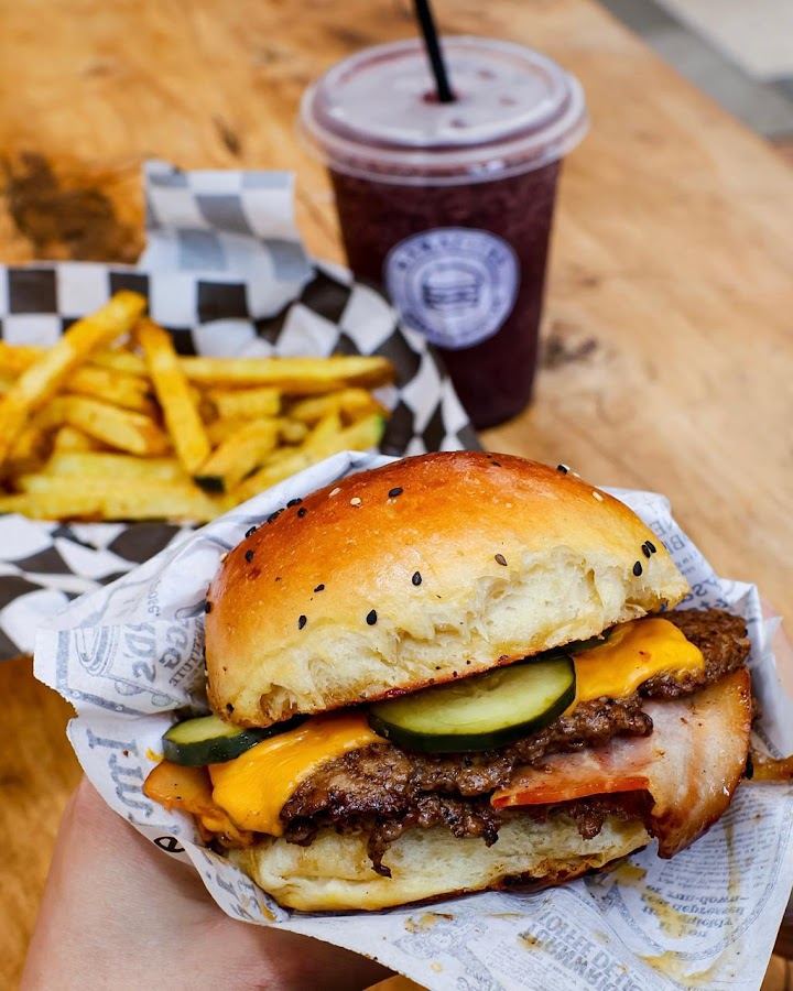Mamacitas arepas & burgers