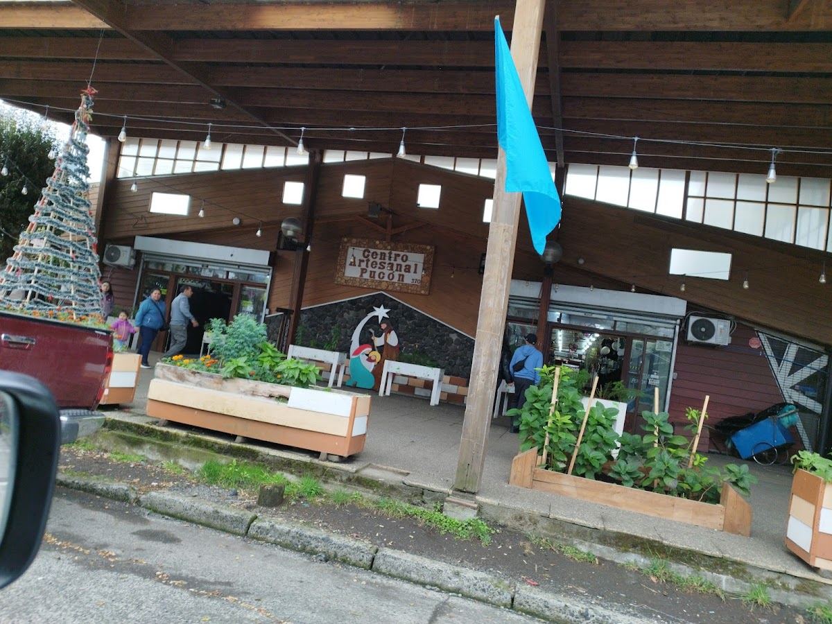 Feria Artesanal Plaza Pucón