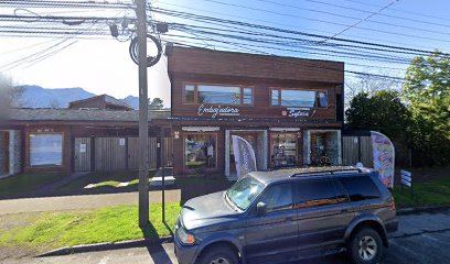 Mari Mari Cafe and Hostal