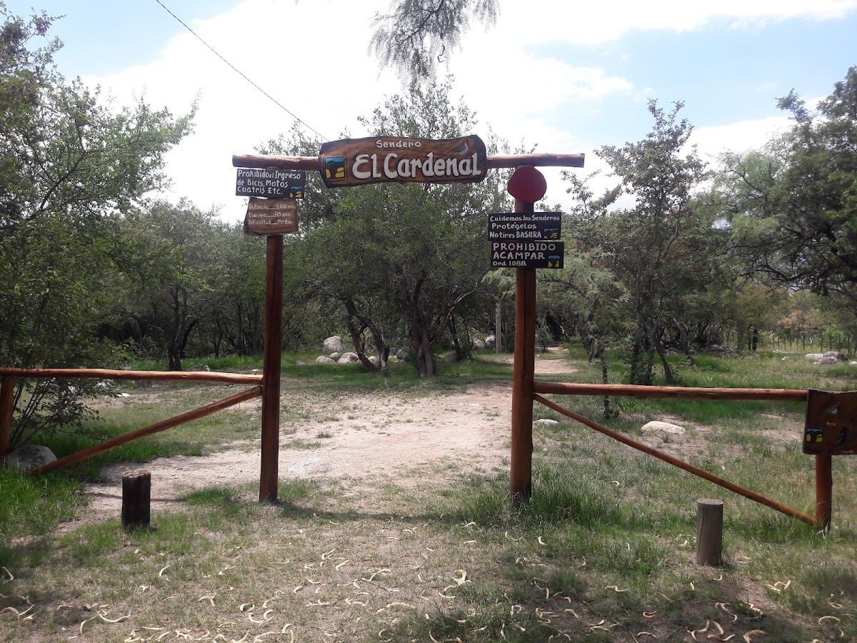 Sendero El Cardenal